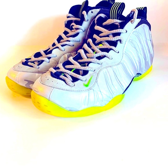 NIKE AIR FOAMPOSITE SILVER VOLT CAMO - Picture 2 of 8